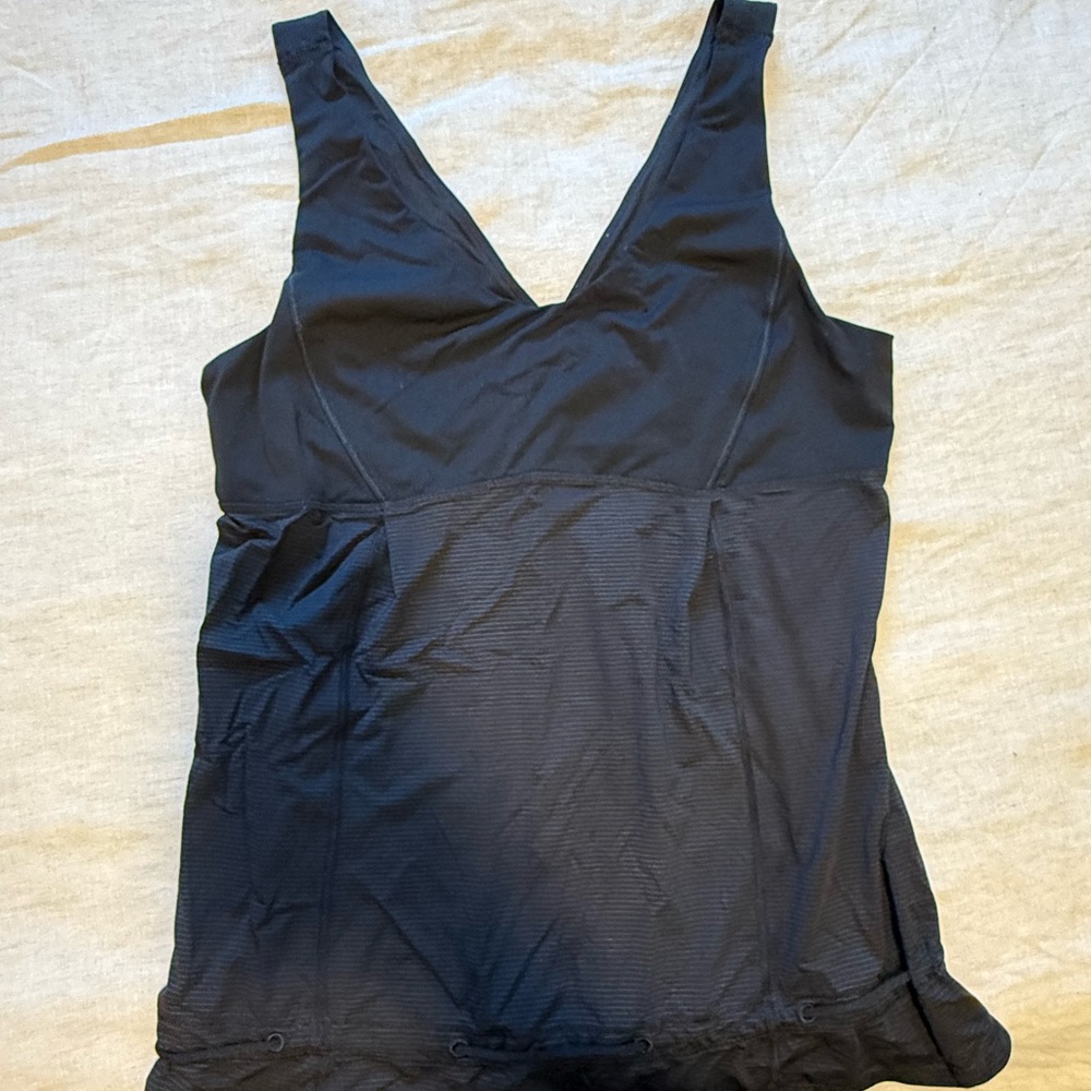 LULULEMON Yoga/Pilates Top ~ TAME ME